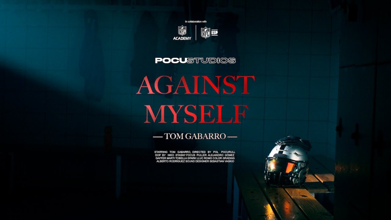 Against Myself: un casco de fútbol americano en un vestuario oscuro
